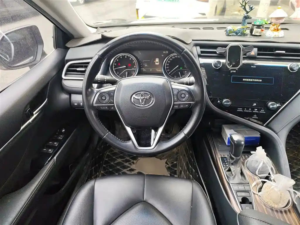 Toyota Camry 2020 — фото 3