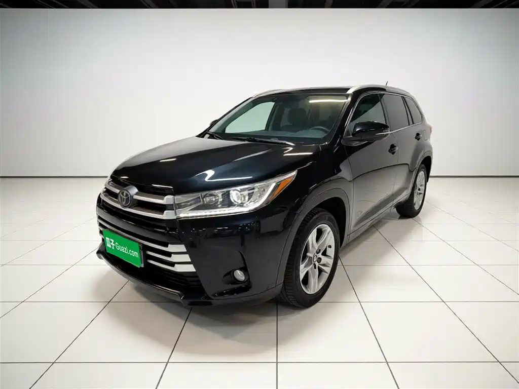 Toyota Highlander 2018 — фото 1