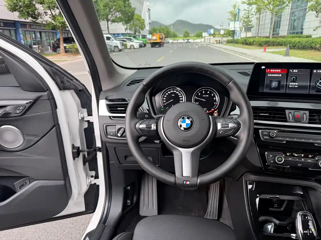 BMW X1 2022 — фото 16