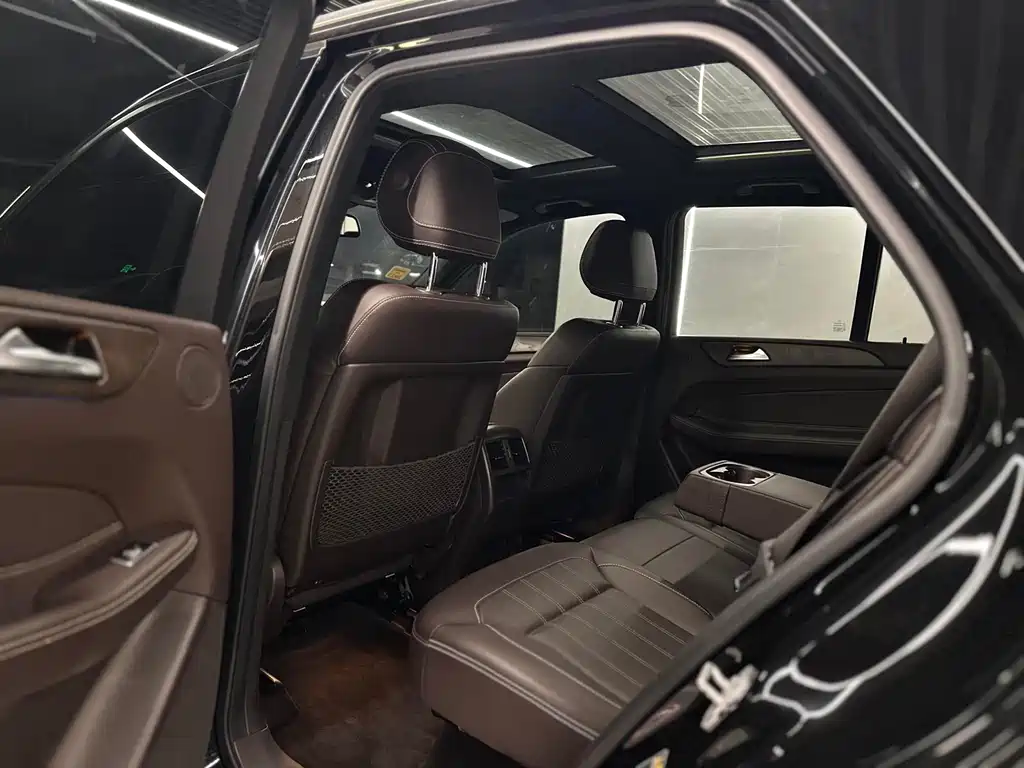Mercedes-Benz GLE 2017 — фото 18