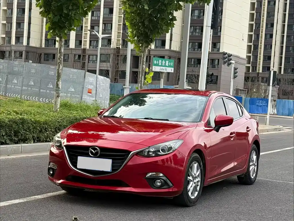 Mazda 3 Axela 2016