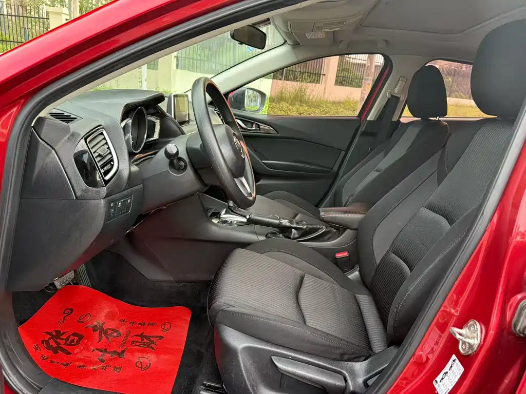 Mazda 3 Axela 2016