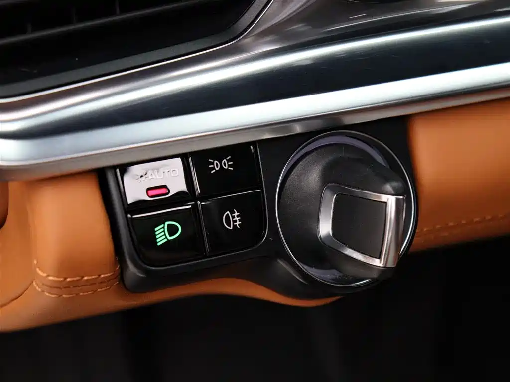 Porsche Panamera 2018 — фото 8