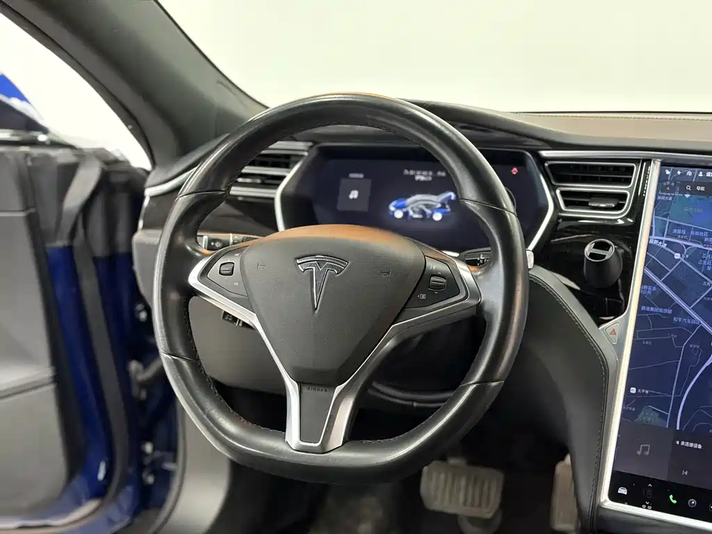 Tesla Model S 2018 — фото 7