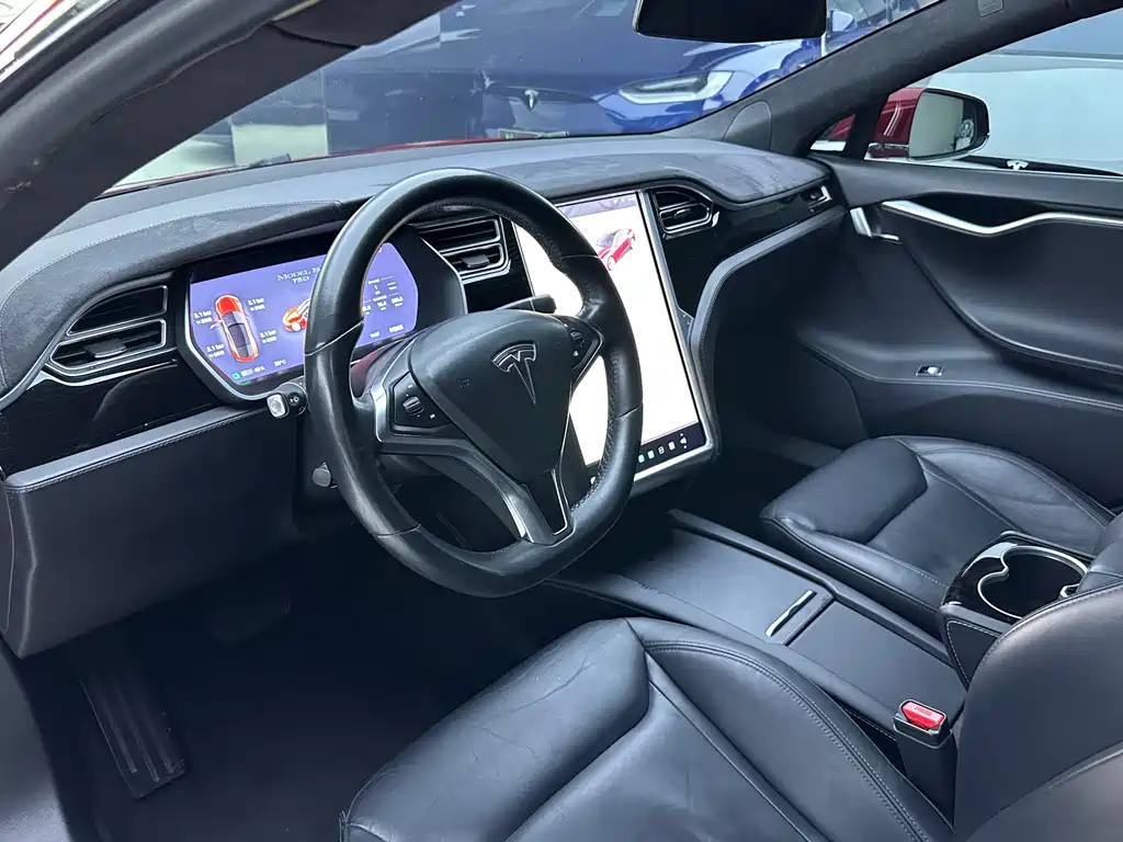Tesla Model S 2016 — фото 10