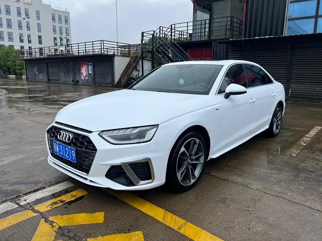 Audi A4L 2021