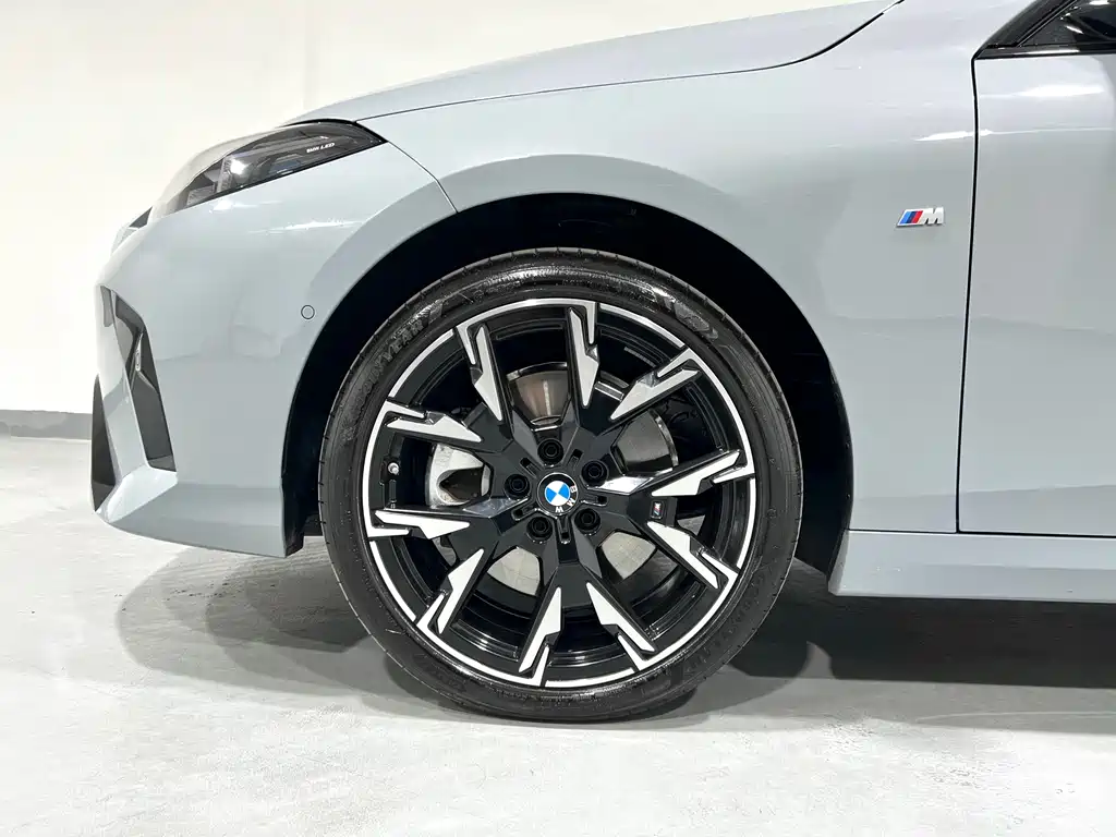 BMW 2 Series 2025 — фото 4