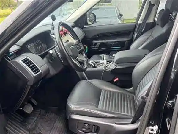 Land Rover Discovery 2022