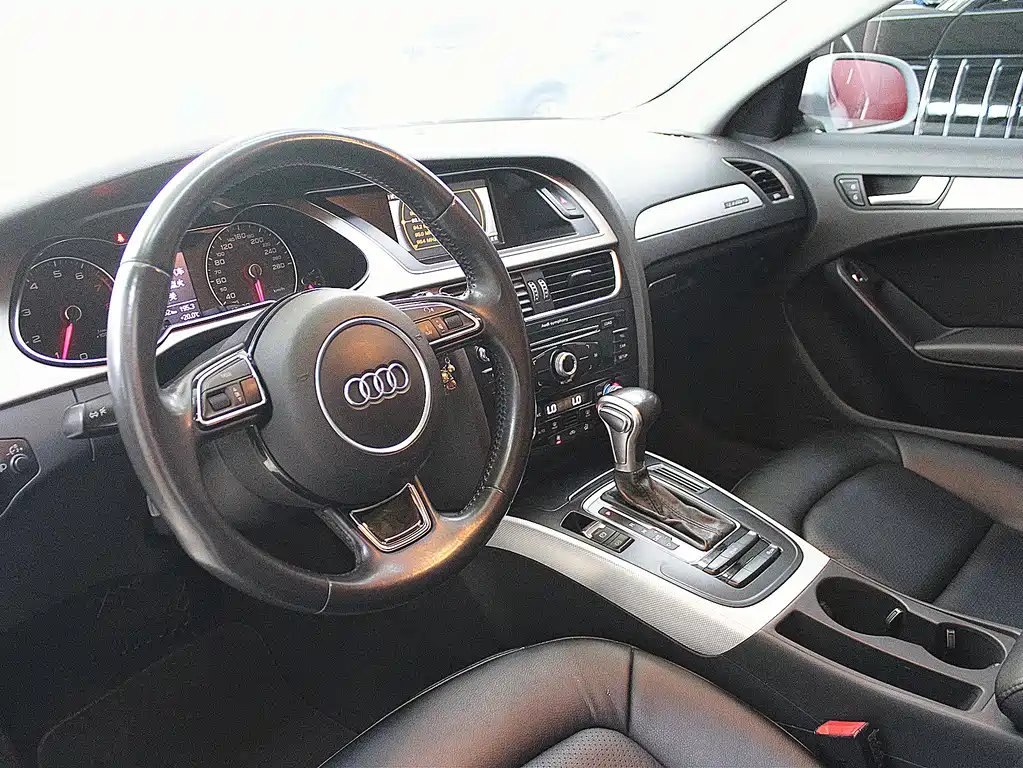 Audi A4L 2015 — фото 4