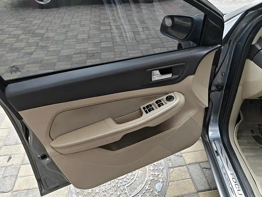 Ford Focus 2012