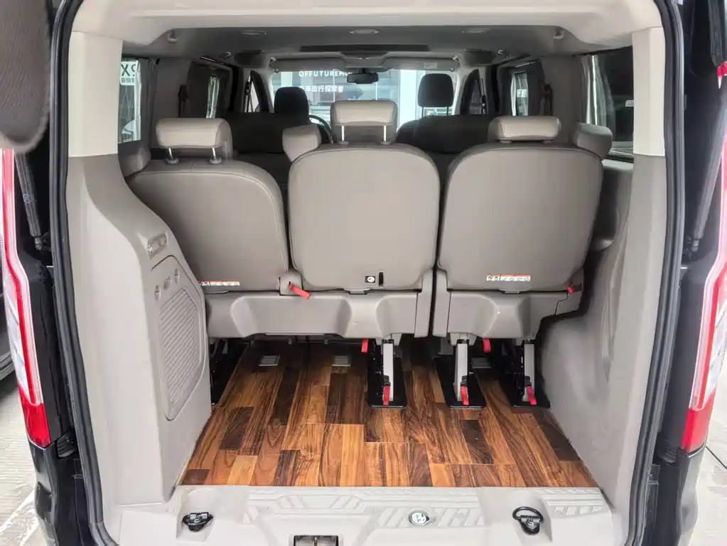 Ford Tourneo 2018 — фото 11