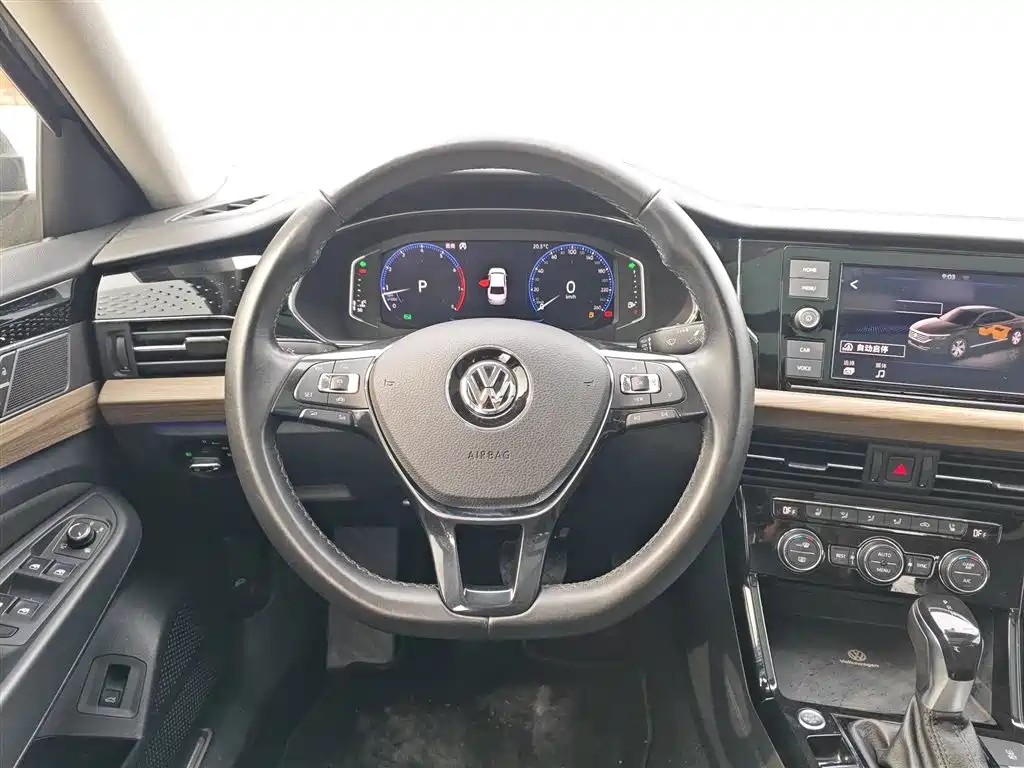 Volkswagen Passat 2020 — фото 11