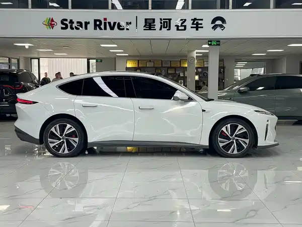 NIO ET5 2023