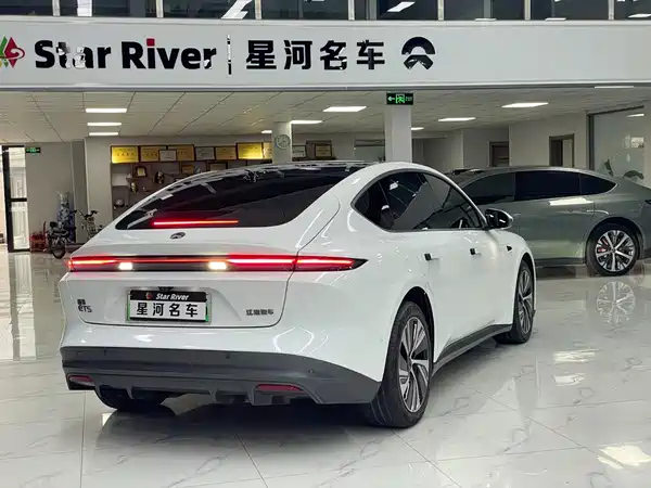 NIO ET5 2023