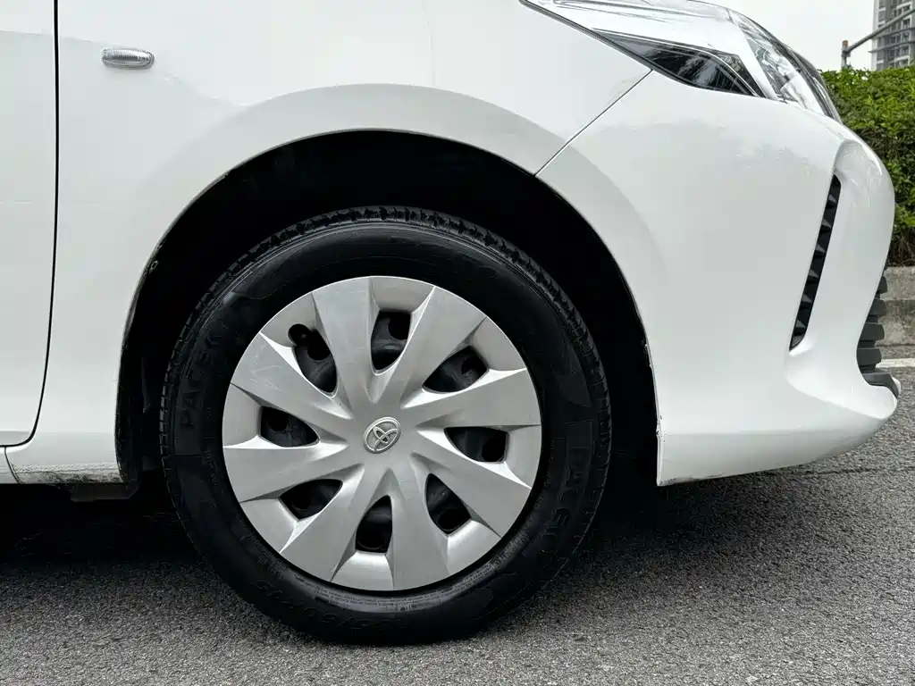 Toyota Vios 2017 — фото 19