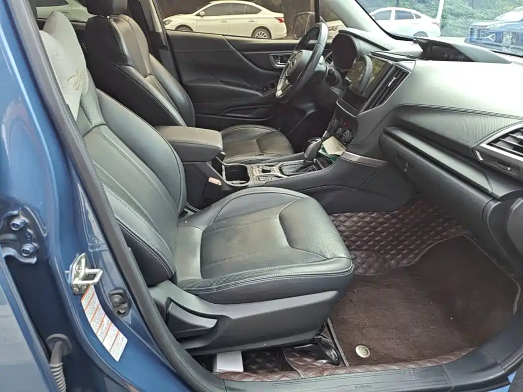 Subaru Forester 2019 — фото 25