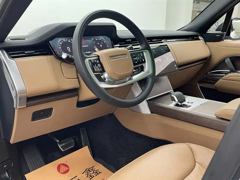 Land Rover Range Rover 2024 — фото 15