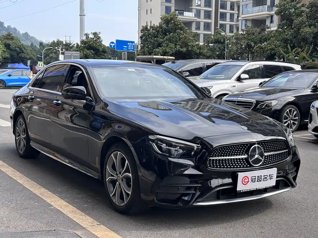 Mercedes-Benz E-Class 2022
