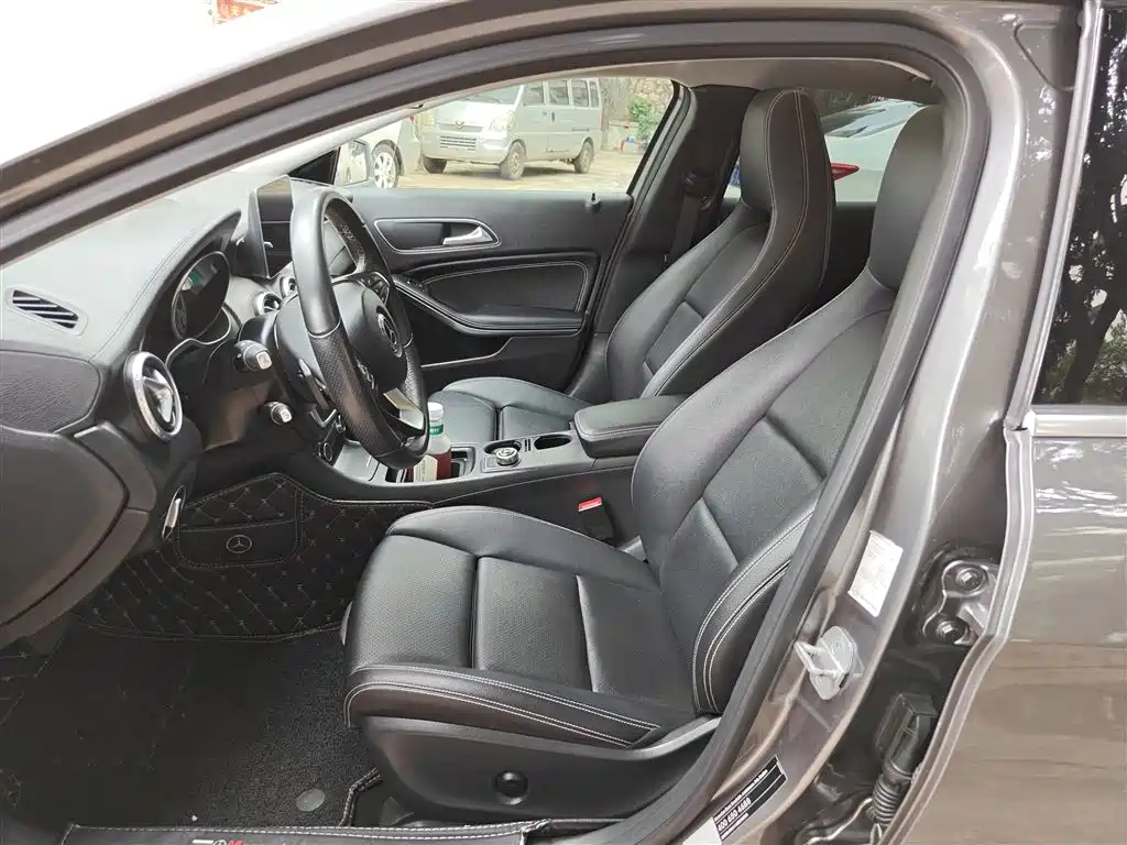 Mercedes-Benz GLA 2017 — фото 15