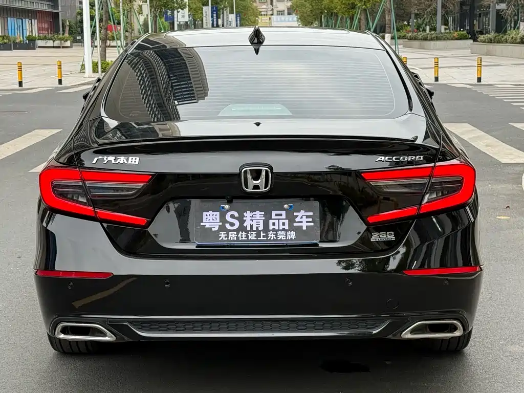Honda Accord 2022 — фото 11