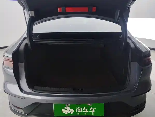 BYD Han 2024