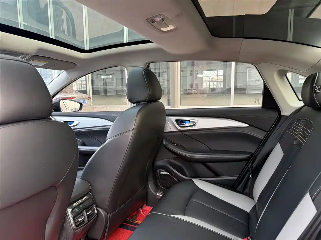Roewe MAX 2020 — фото 12