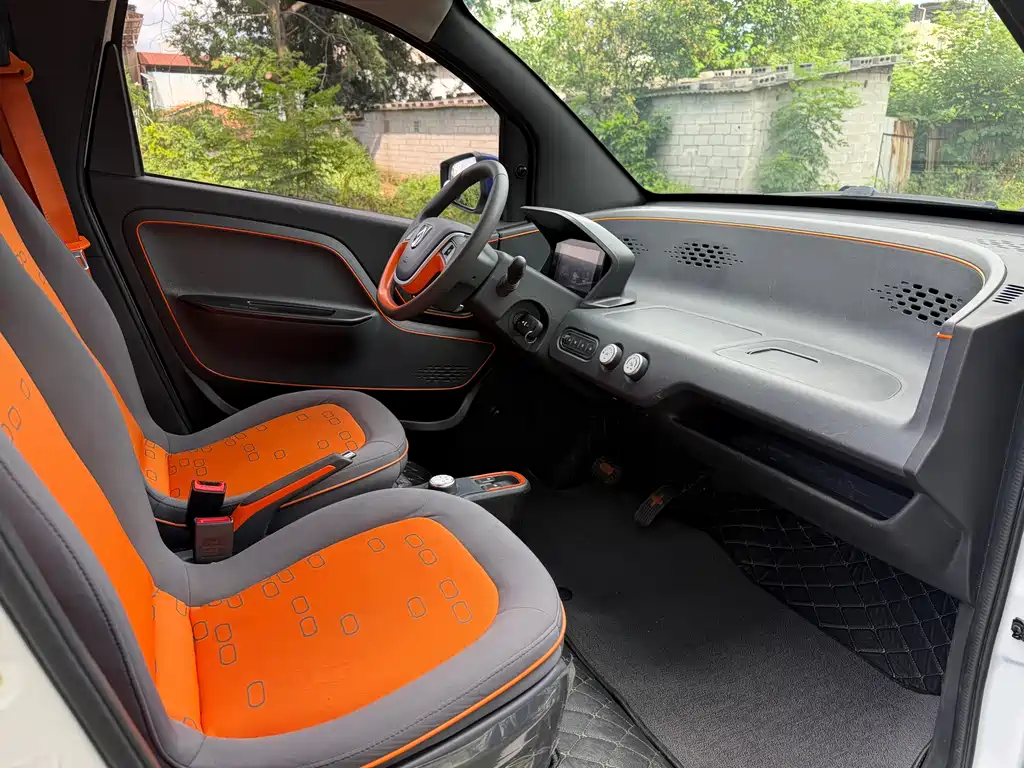Baojun E100 2020