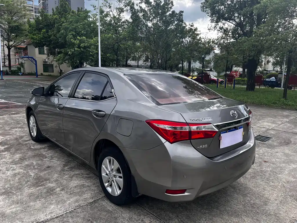 Toyota Corolla 2015