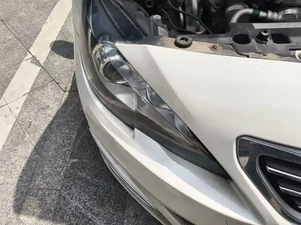 Peugeot 408 2016