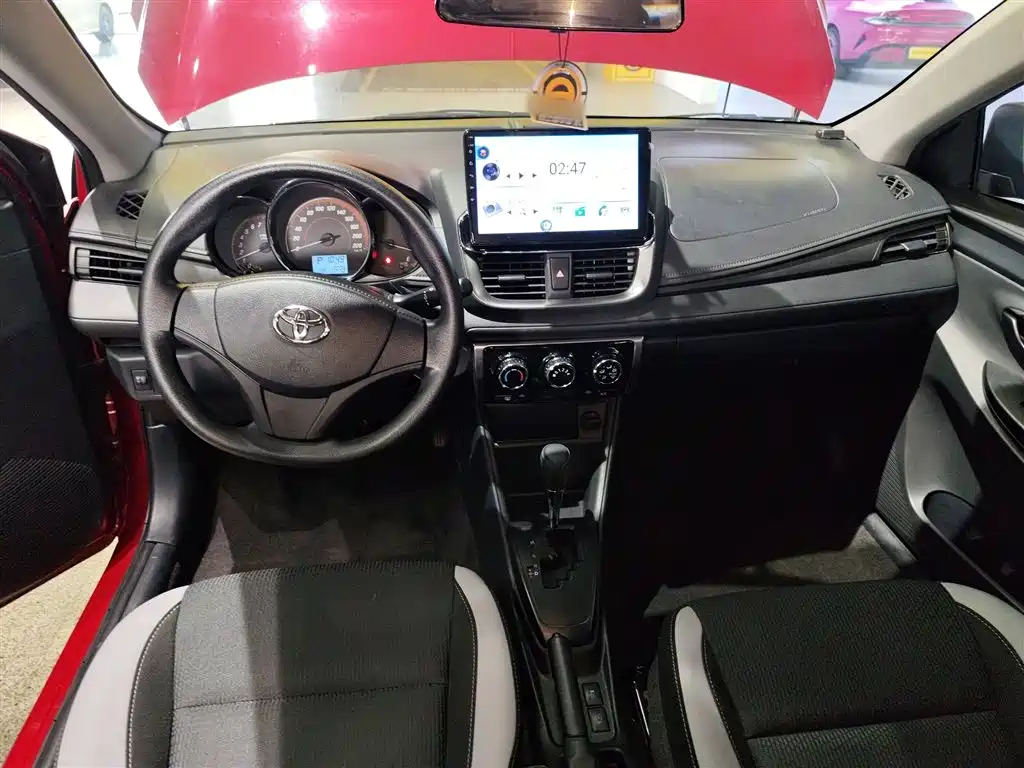 Toyota Yaris L 2021 — фото 6