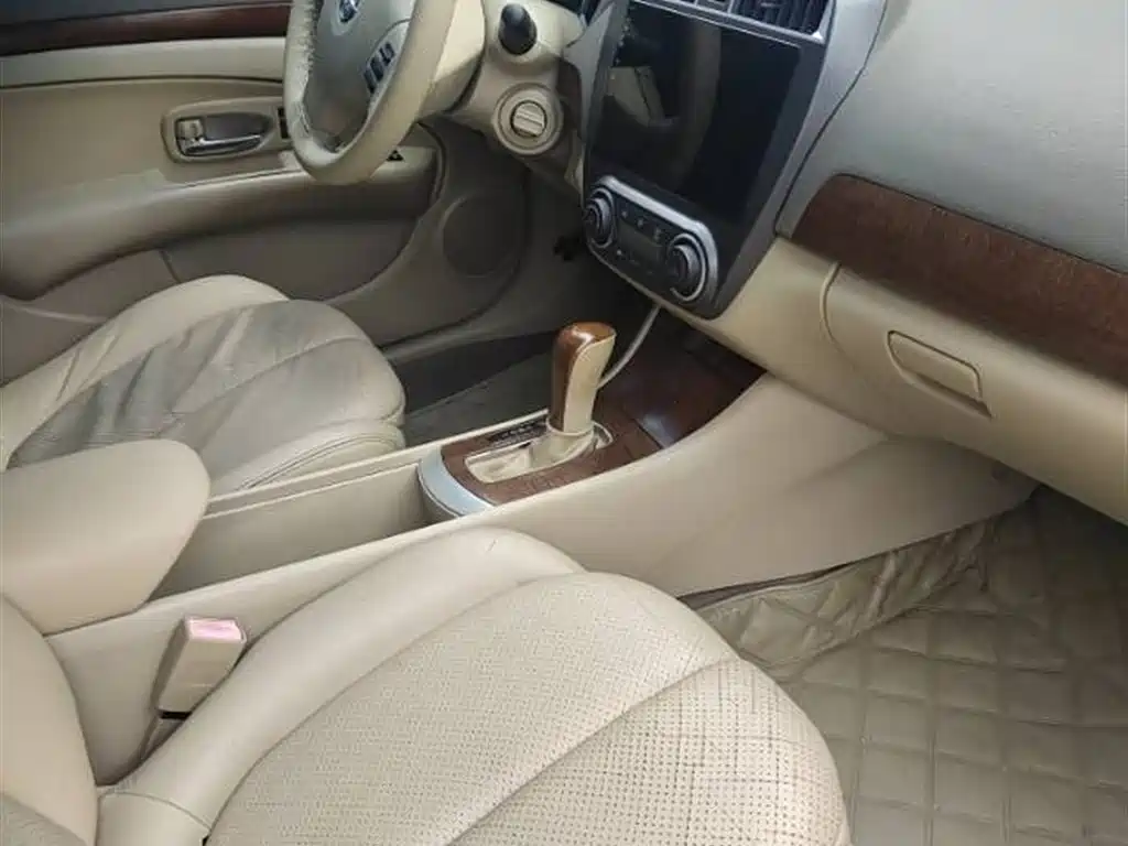 Nissan Sylphy 2010
