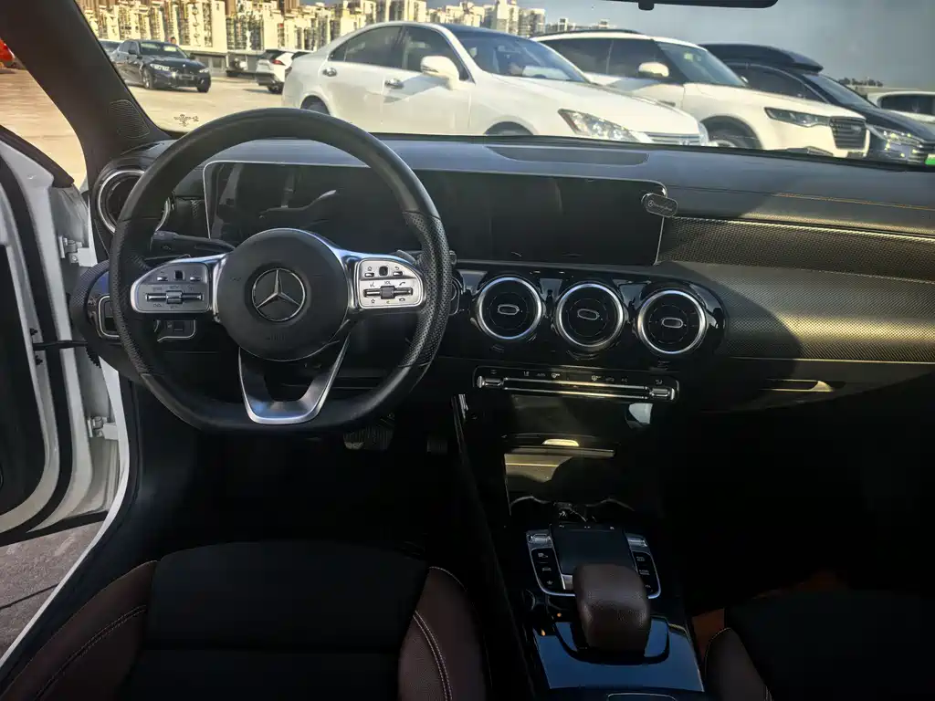 Mercedes-Benz A-Class 2020 — фото 6