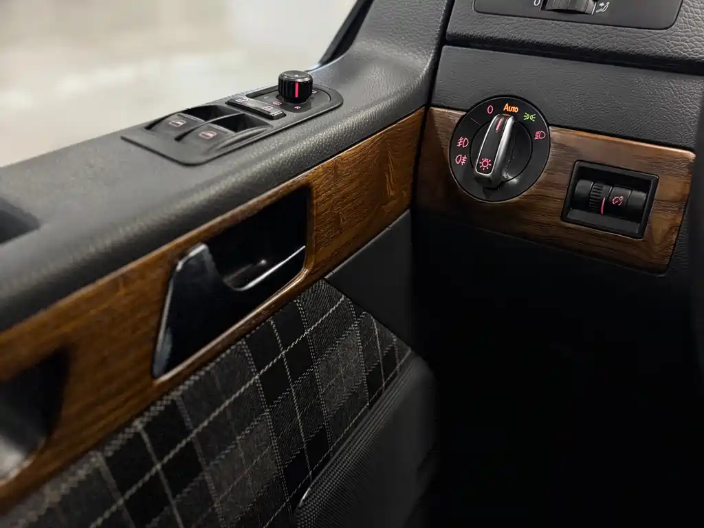 Volkswagen Multivan 2015 — фото 10