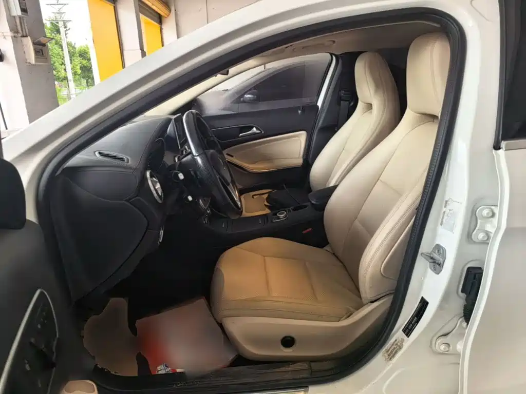 Mercedes-Benz GLA 2015 — фото 15