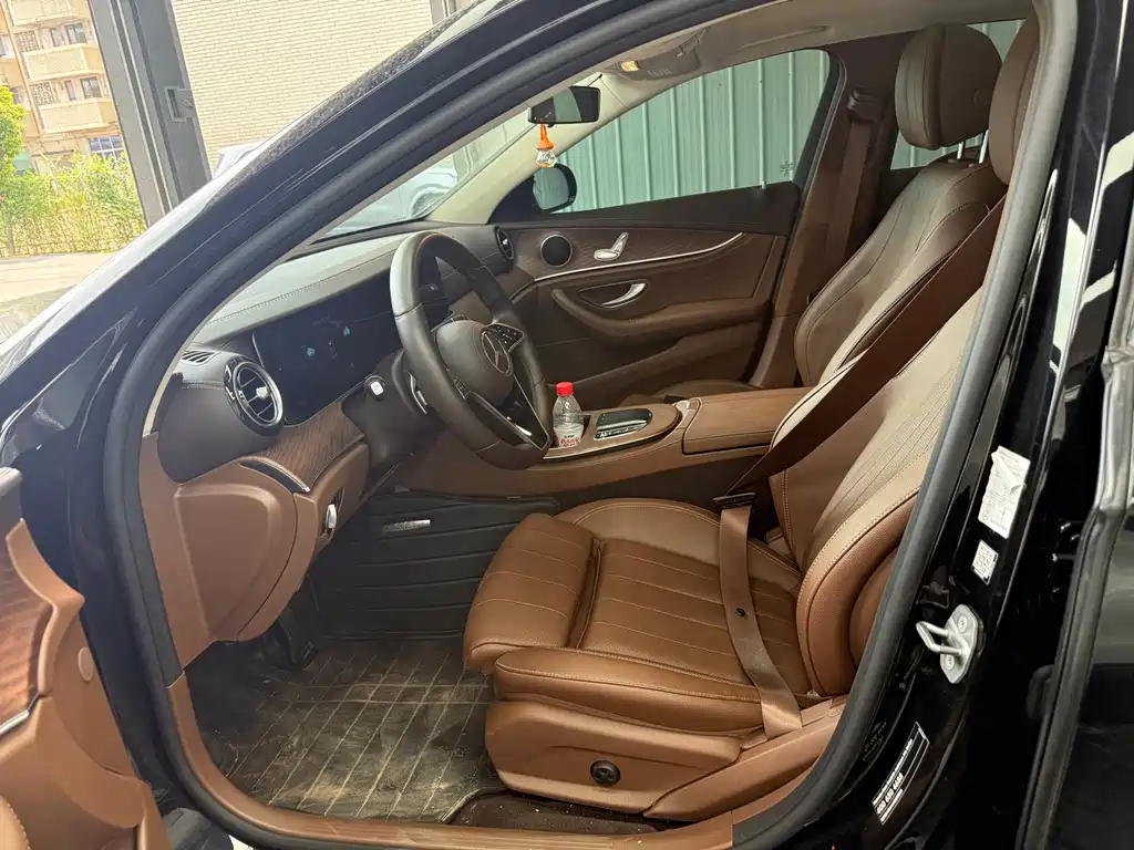 Mercedes-Benz E-Class 2022