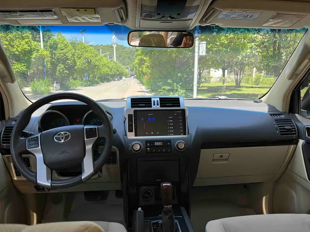 Toyota Prado 2016 — фото 25