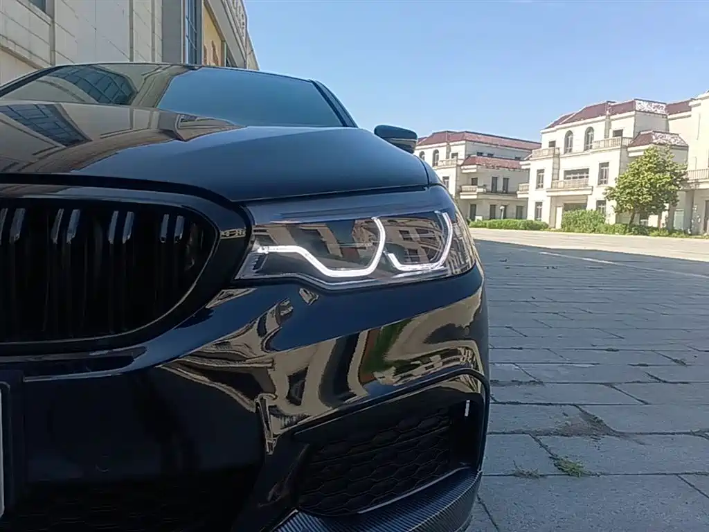 BMW 5 Series 2020 — фото 24