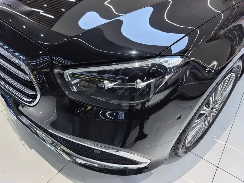 Mercedes-Benz E-Class 2023 — фото 4