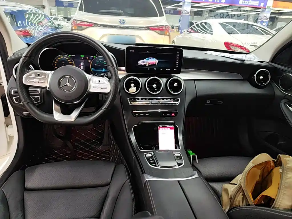 Mercedes-Benz C-Class 2021 — фото 10