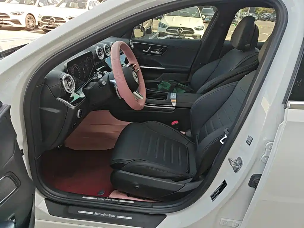 Mercedes-Benz C-Class 2024 — фото 15