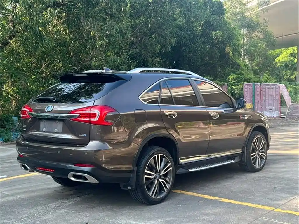 BYD Tang New Energy 2017 — фото 15
