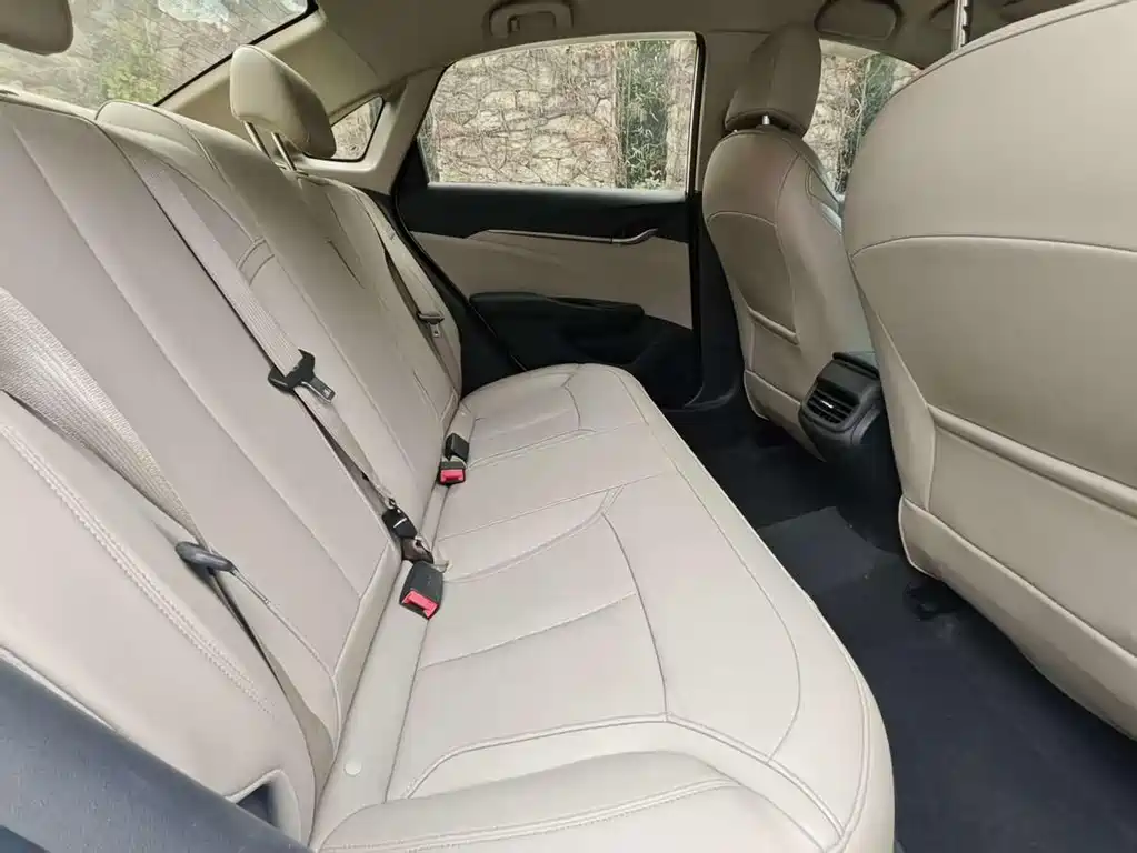 Buick Excelle 2018 — фото 12