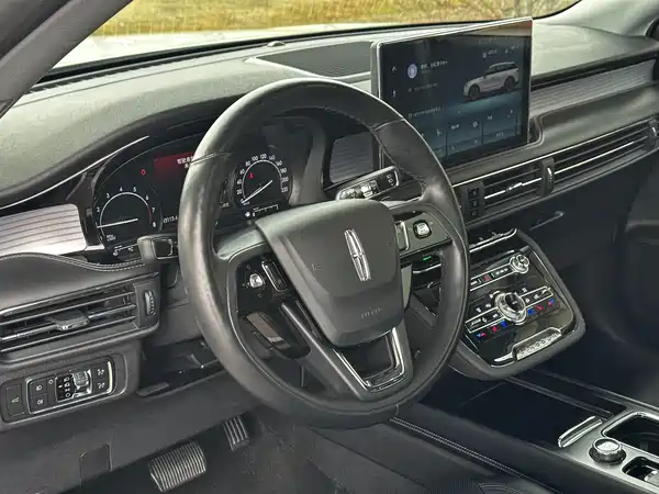 Lincoln Corsair 2021