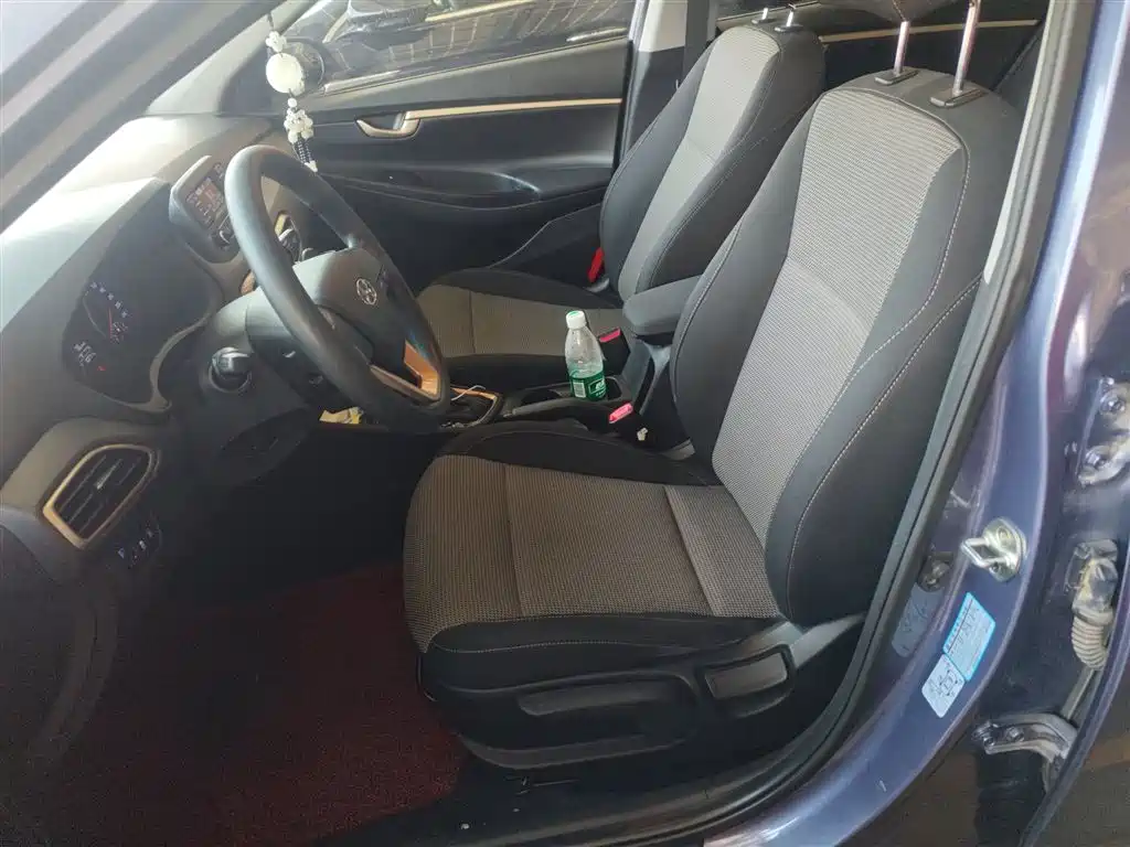 Hyundai Elantra 2019 — фото 15