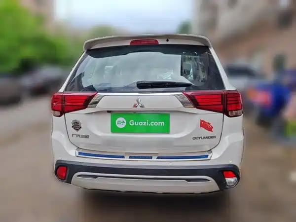 Mitsubishi Outlander 2020