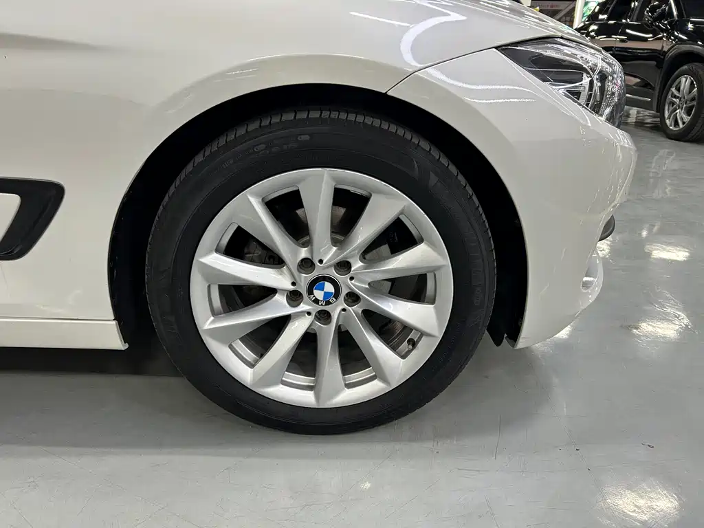 BMW 3 Series GT 2019 — фото 3