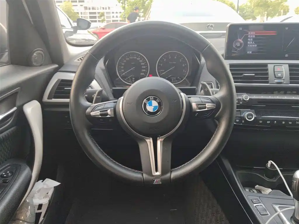 BMW 1 Series 2016 — фото 11
