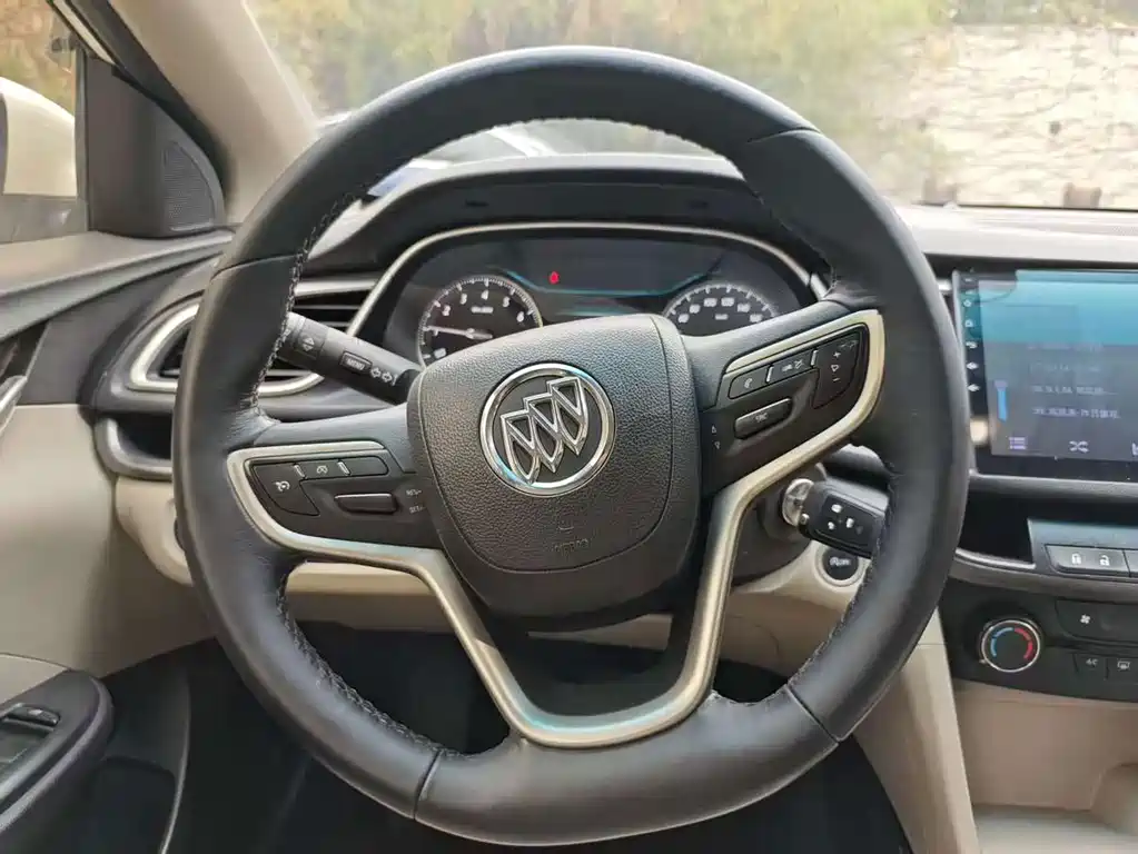 Buick Excelle 2018 — фото 11