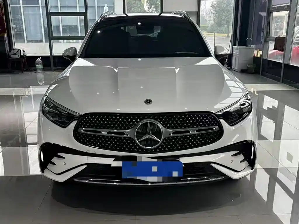 Mercedes-Benz GLC 2023