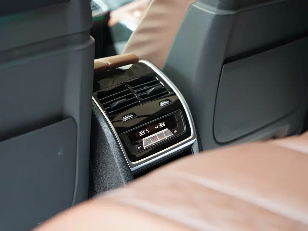 BMW X7 2020 — фото 18